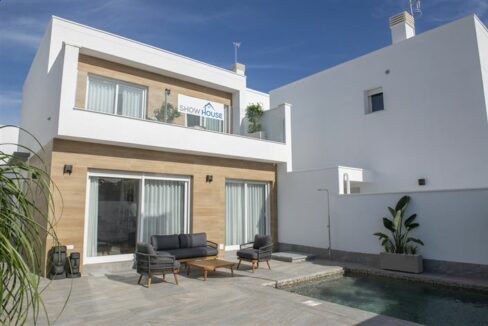 3 bed 2 bath villa in San Pedro del Pinatar (SDH/BBH0025)