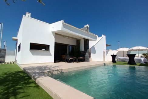 3 bed 2 bath villa in San Pedro del Pintar (SDH/BBH0028)