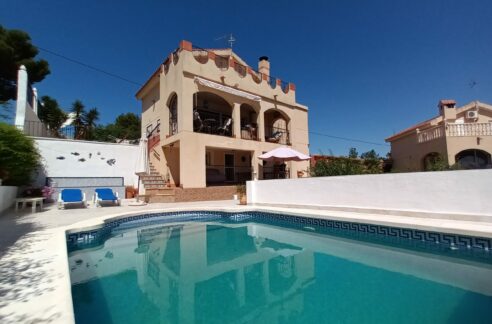 4 bed 3 bath villa in Canadas de San Pedro (SDH/MGH1790)