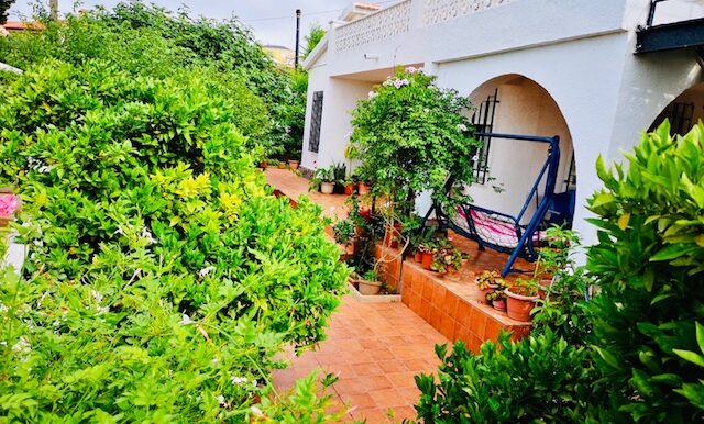 4 bed 2 bath villa in El Carmoli (SDH/MGEL22)